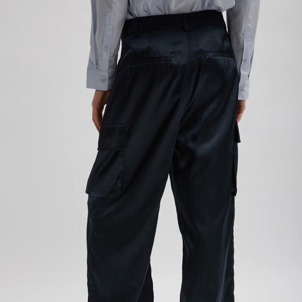 Tibi Shiny Nylon Pleated Stella Cargo Pant, Size 2 - Picture 2 of 9